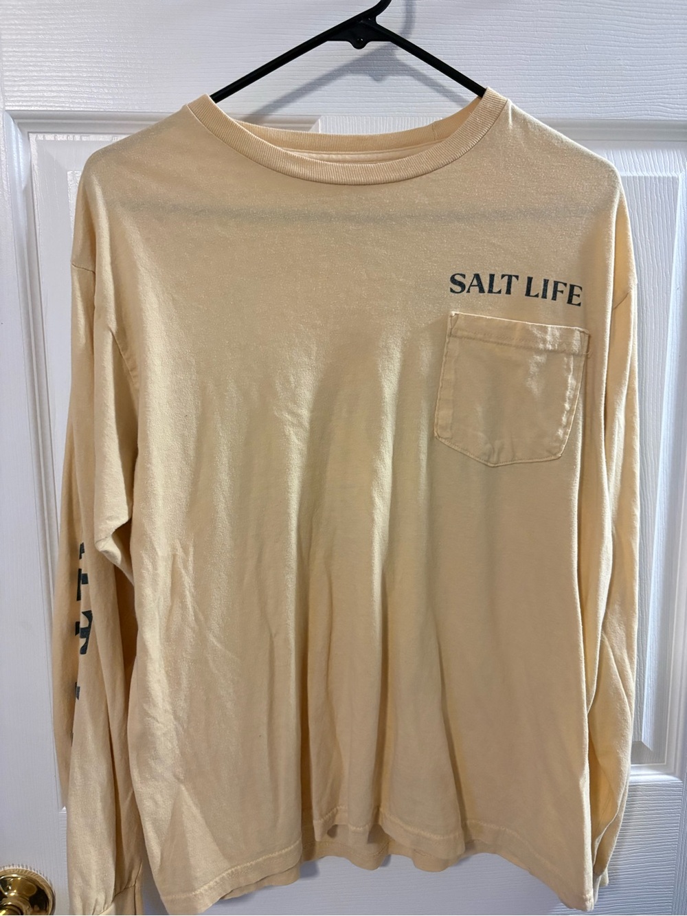 Salt Life Long Sleeve Pocket Tee in Light Cream